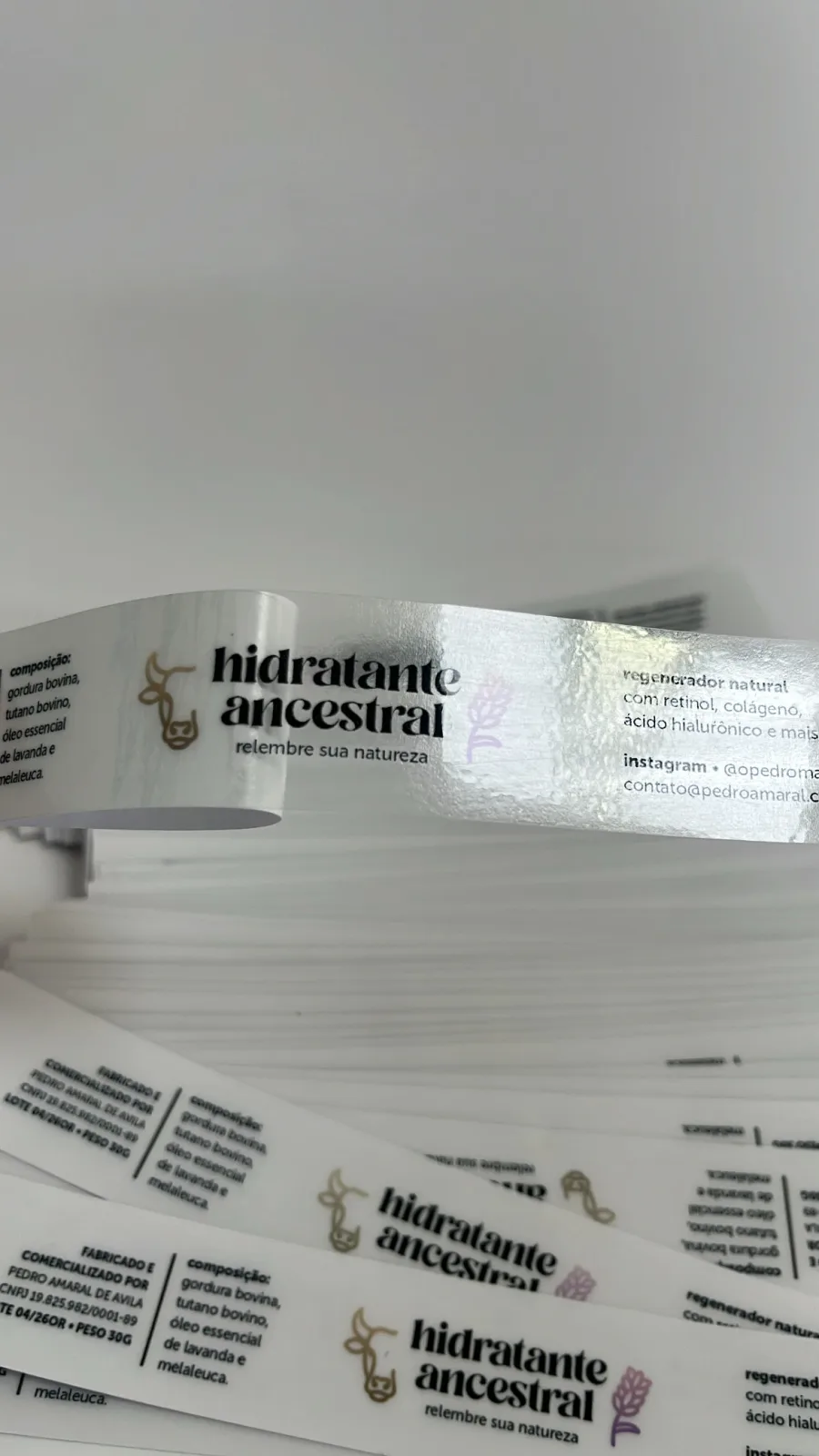 Adesivo de vinil com fundo transparente, outro modelo