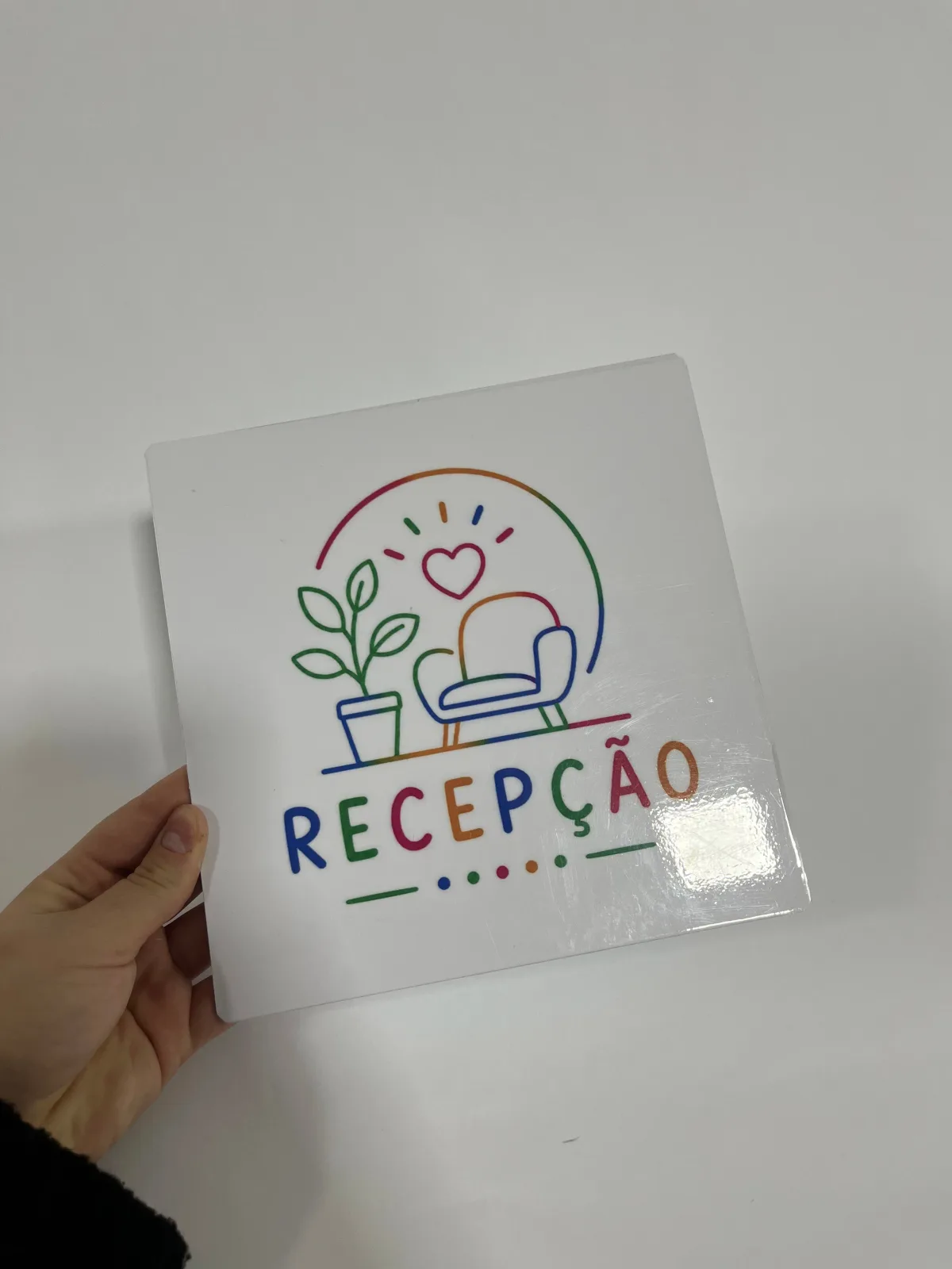 Placa de sinalização de recepção para clínica