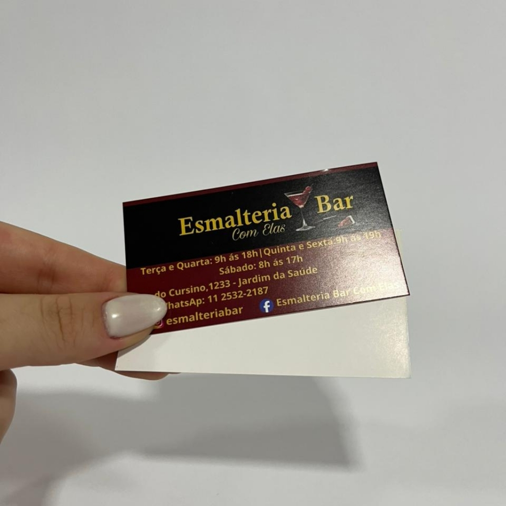 Cartão de visita com laminação brilhante impresso pela Mipri Gráfica Express
