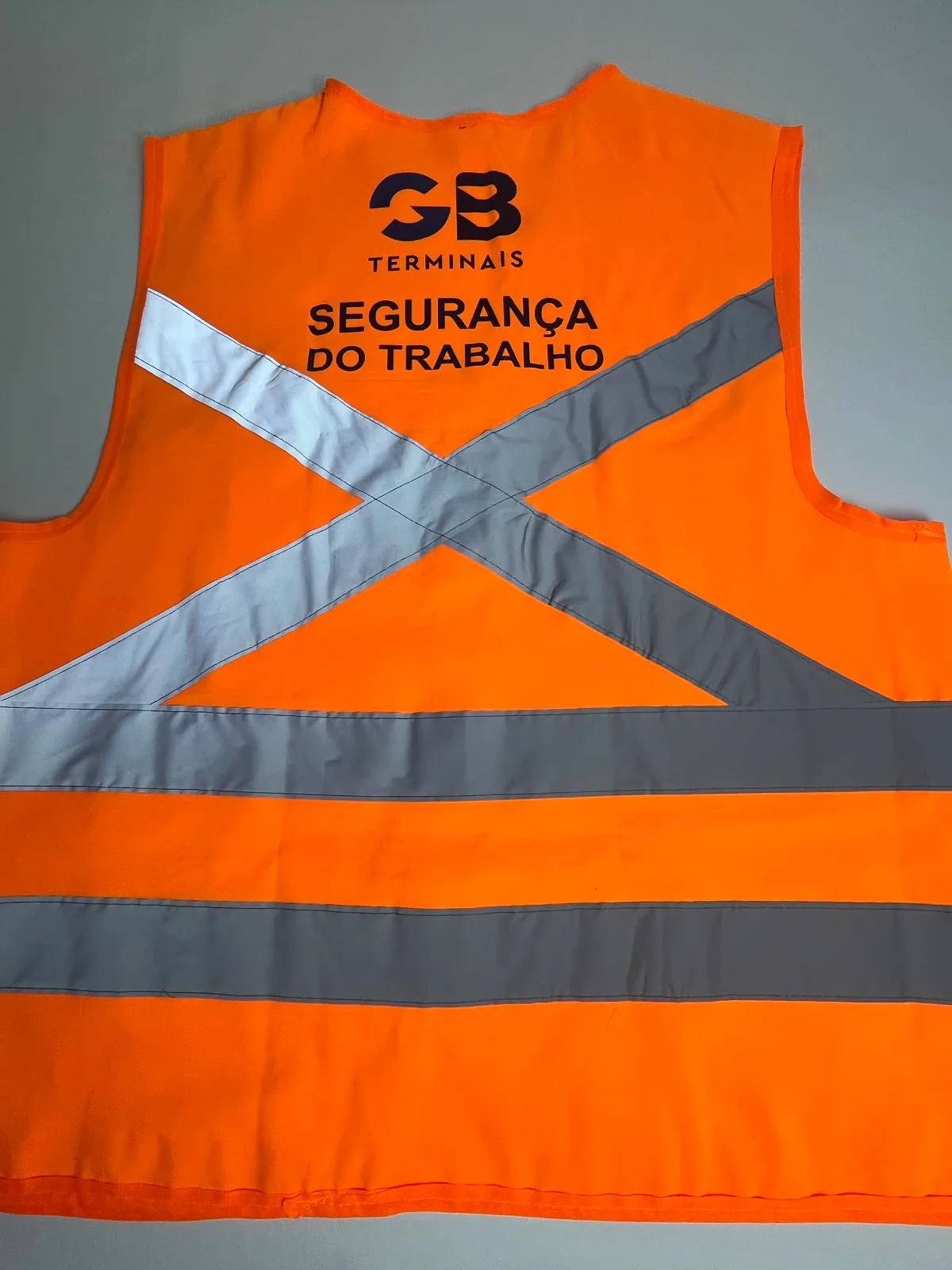 Colete refletivo com bolso personalizado para segurança do trabalho