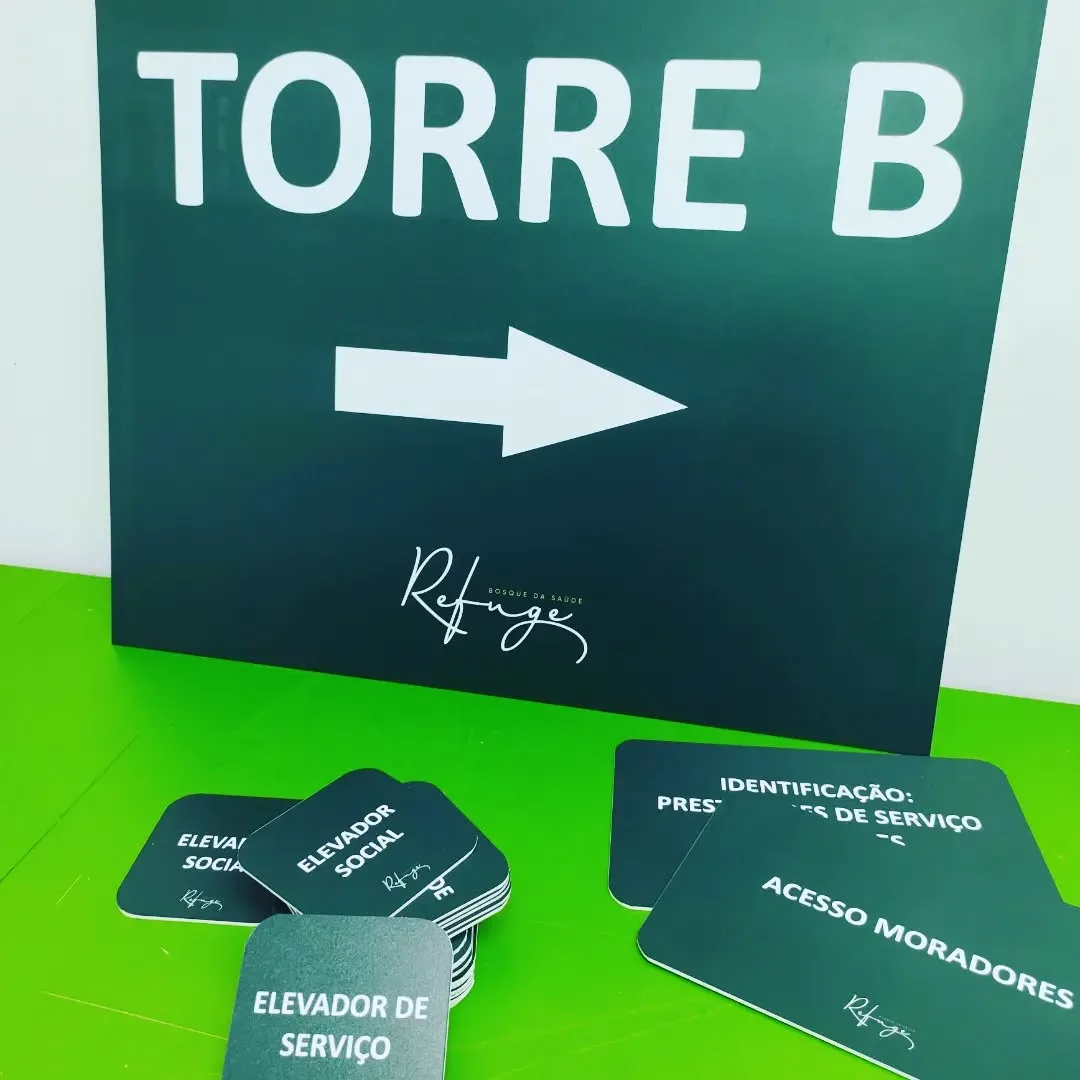 Placa de sinalização de segurança, outro modelo